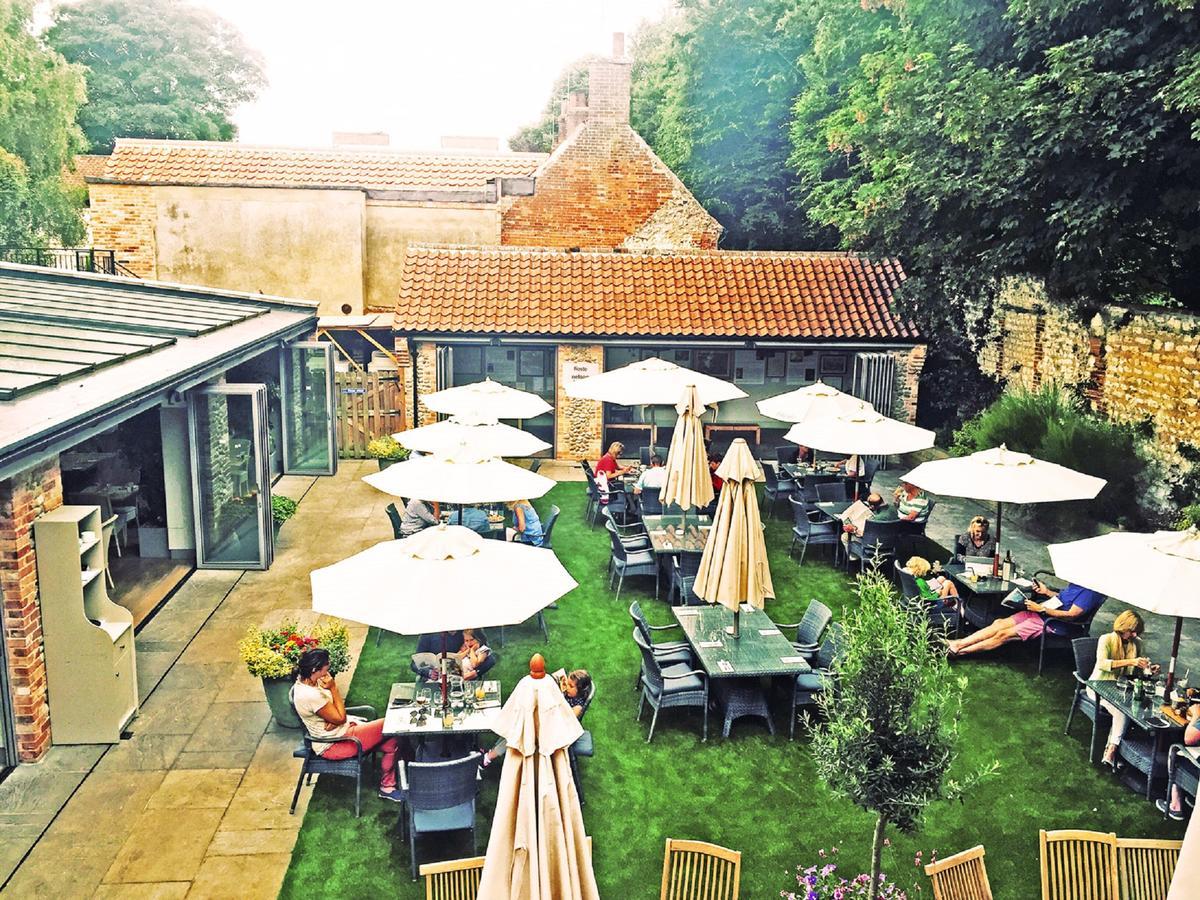 Vine House Boutique Hotel Burnham Market Exterior photo